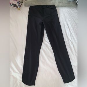 3/4 Leggings: Women’s Size Medium